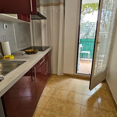 Appartement Entre Et Terre Lunel (Herault)